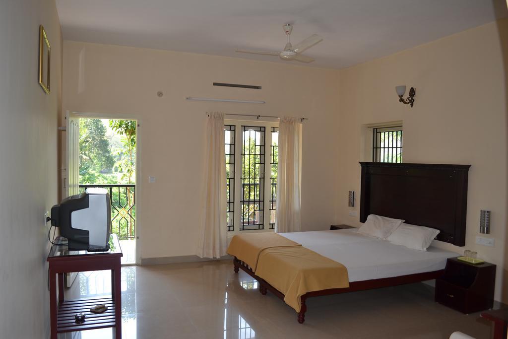 Kerala House Apartment Thekkady Luaran gambar