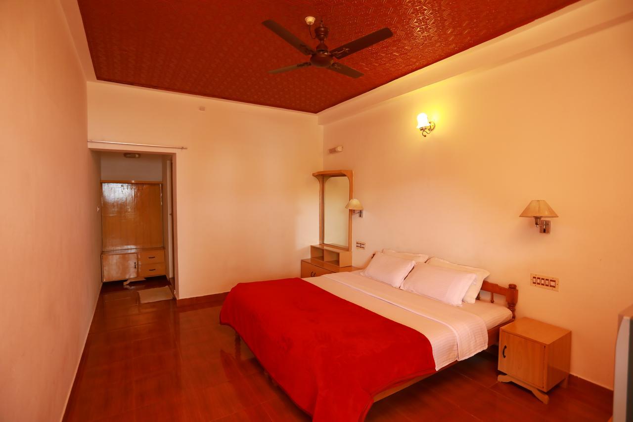 Kerala House Apartment Thekkady Luaran gambar